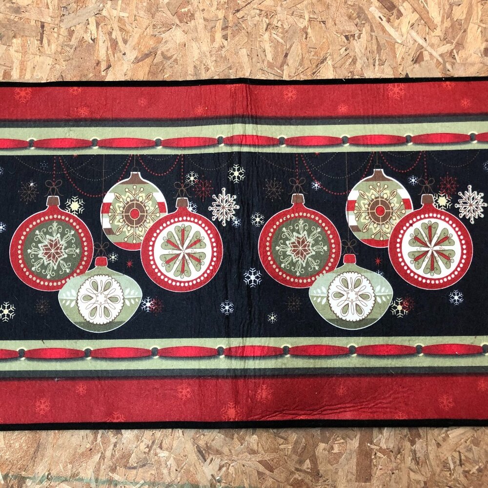 Essential Home 18" x 30" Hanging Ornament Indoor Holiday Christmas Mat #F80